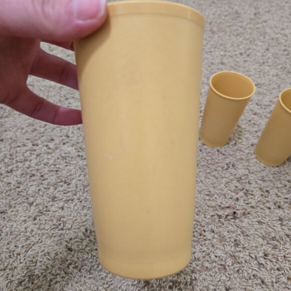 Vintage Tupperware Tumblers Cups #873-31 - 12oz Set Of 5 Yellow - Picture 2 of 4